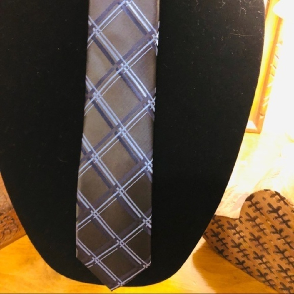 Retro Paris Silk Touch Hand Made Necktie Tie